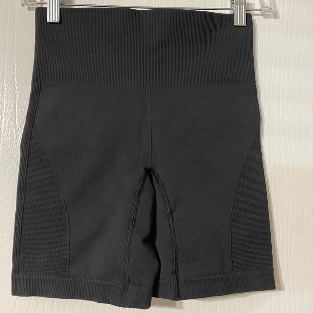 Lululemon biker shorts